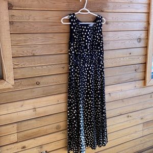 Christopher & Banks Sleeveless Mid-Ruching Dress. Size 8. Black and cream dots.